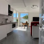 Lovely Gigantes Apartman