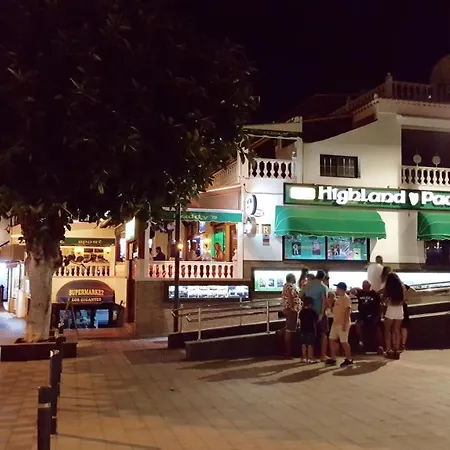 Lovely Gigantes Apartman *